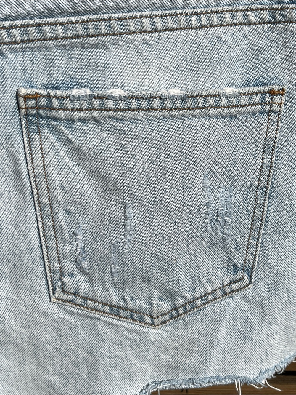 NWOT Denim Forum Aritzia Yoko shorts - Picture 5 of 9